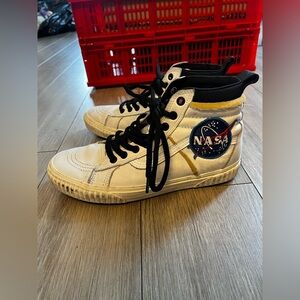 Vans Men's Space Voyager Sk8-Hi NASA White Trainers